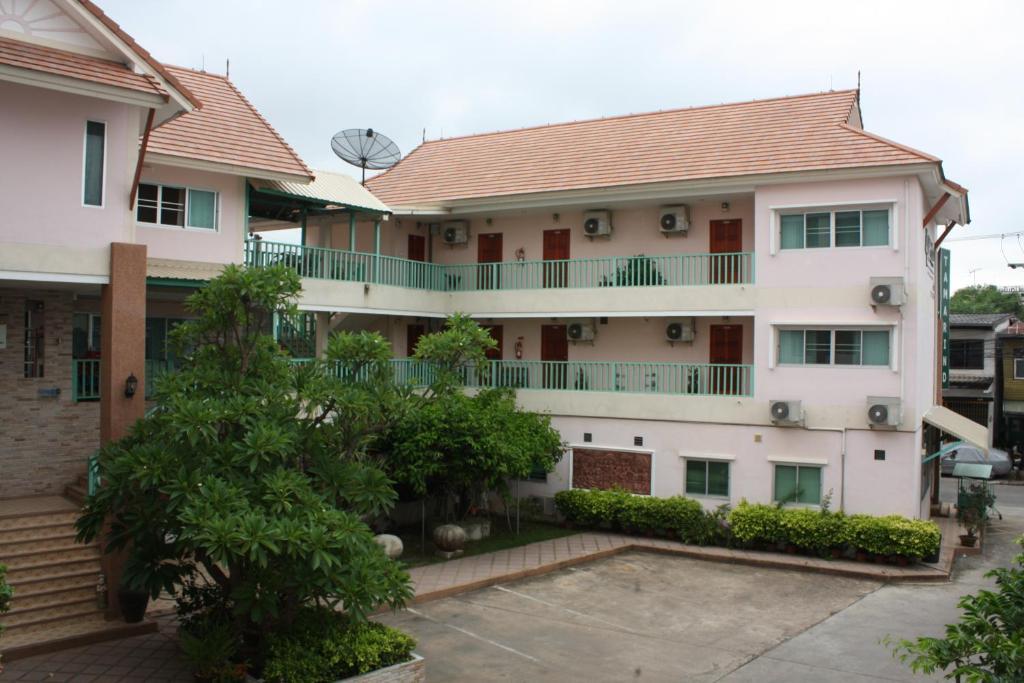 Tamarind Residences Khonkaen บ้านแทมมารีน Khon Kaen Exterior photo